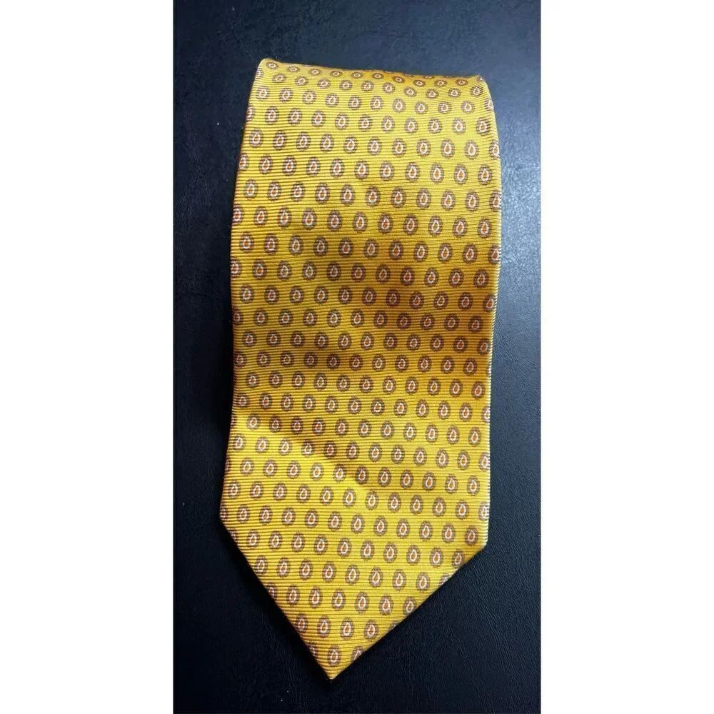 Brooks Brothers tie